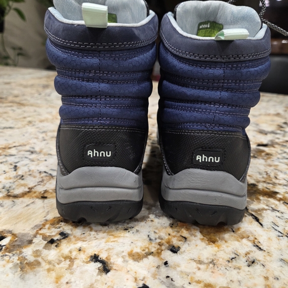 Ahnu Montara Hiking Boot In Midnight Blue Women's Size 8.5 Like New - Picture 5 of 13